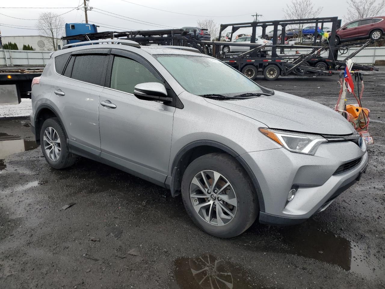 Photo 3 VIN: JTMRJREV6JD166563 - TOYOTA RAV 4 