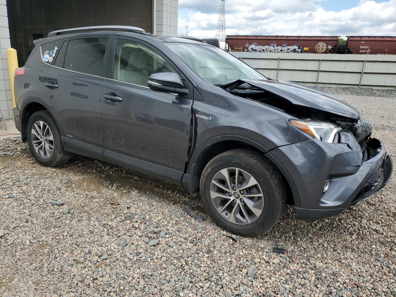 Photo 3 VIN: JTMRJREV6JD246087 - TOYOTA RAV 4 