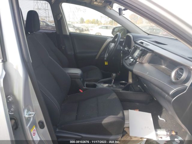 Photo 4 VIN: JTMRJREV7GD001310 - TOYOTA RAV4 HYBRID 