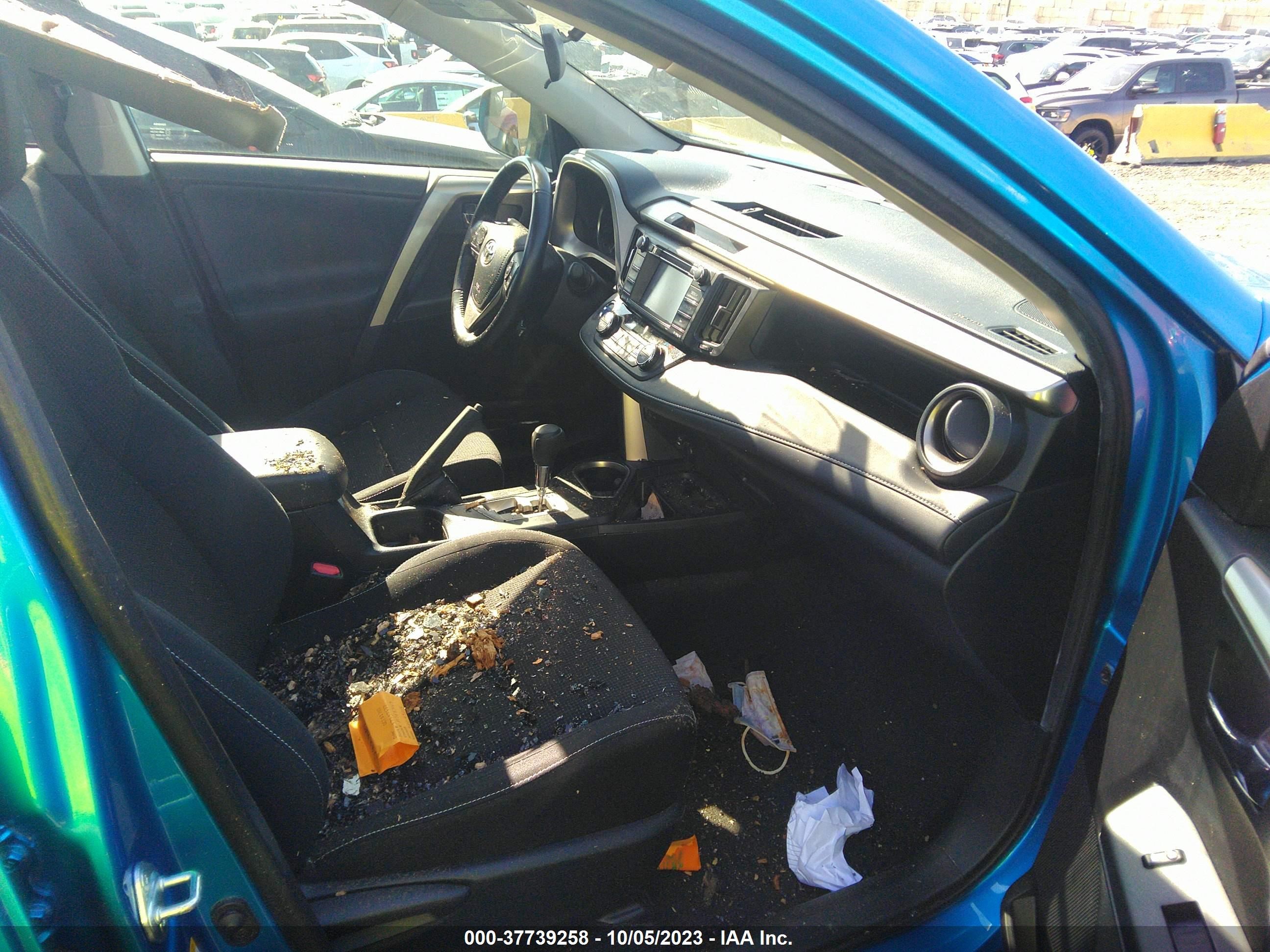 Photo 4 VIN: JTMRJREV7GD034971 - TOYOTA RAV 4 