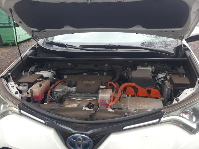 Photo 6 VIN: JTMRJREV7HD072184 - TOYOTA RAV4 HV LE 