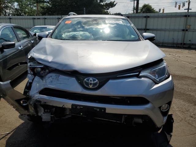 Photo 4 VIN: JTMRJREV7HD078535 - TOYOTA RAV4 HV LE 