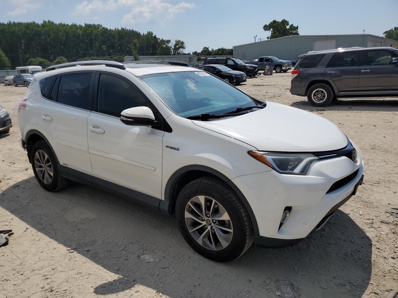 Photo 3 VIN: JTMRJREV7HD083945 - TOYOTA RAV 4 