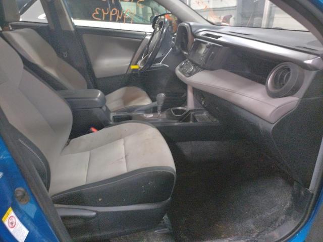 Photo 4 VIN: JTMRJREV7HD135333 - TOYOTA RAV4 HV LE 