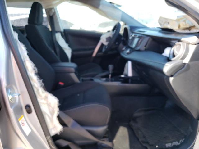 Photo 4 VIN: JTMRJREV7JD186563 - TOYOTA RAV4 HV LE 