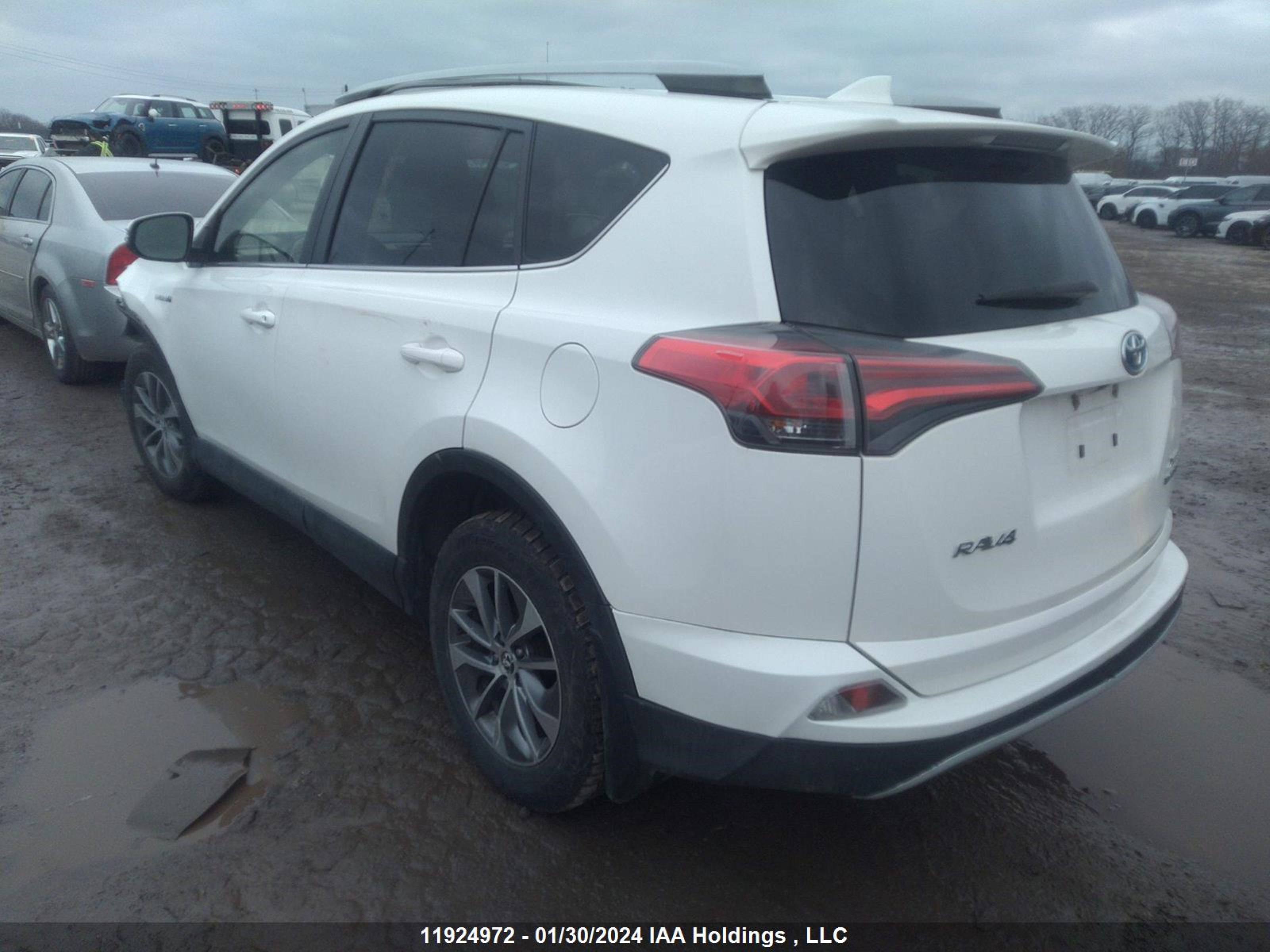 Photo 2 VIN: JTMRJREV7JD255073 - TOYOTA RAV 4 