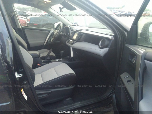 Photo 4 VIN: JTMRJREV8JD153930 - TOYOTA RAV4 