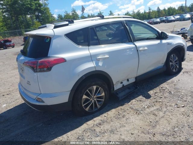 Photo 3 VIN: JTMRJREV9HD141411 - TOYOTA RAV4 