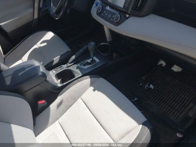 Photo 4 VIN: JTMRJREV9HD141411 - TOYOTA RAV4 