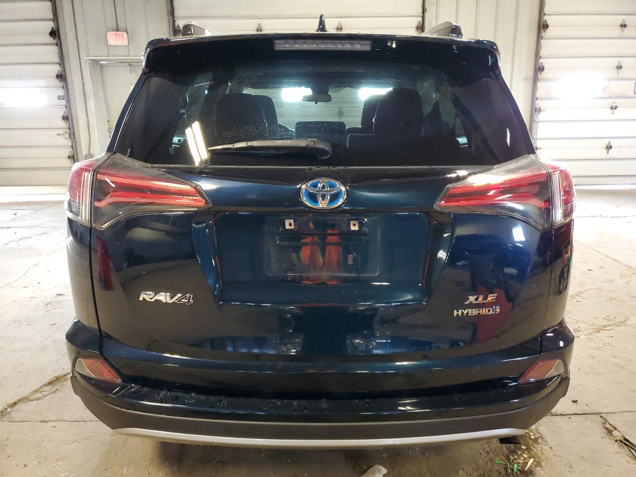 Photo 5 VIN: JTMRJREV9JD232233 - TOYOTA RAV 4 