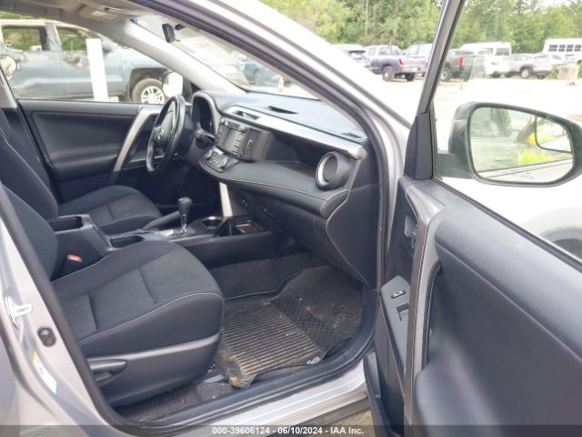 Photo 4 VIN: JTMRJREVXHD076620 - TOYOTA RAV4 