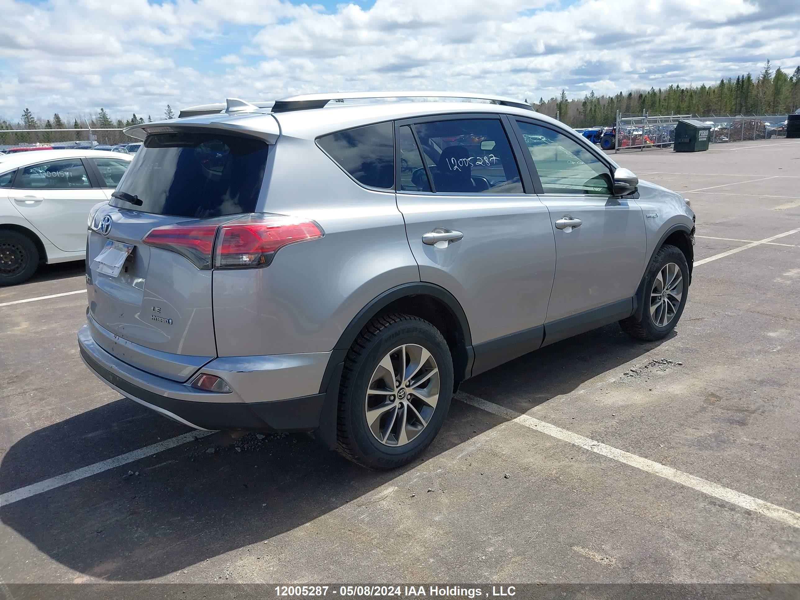 Photo 3 VIN: JTMRJREVXJD156893 - TOYOTA RAV 4 