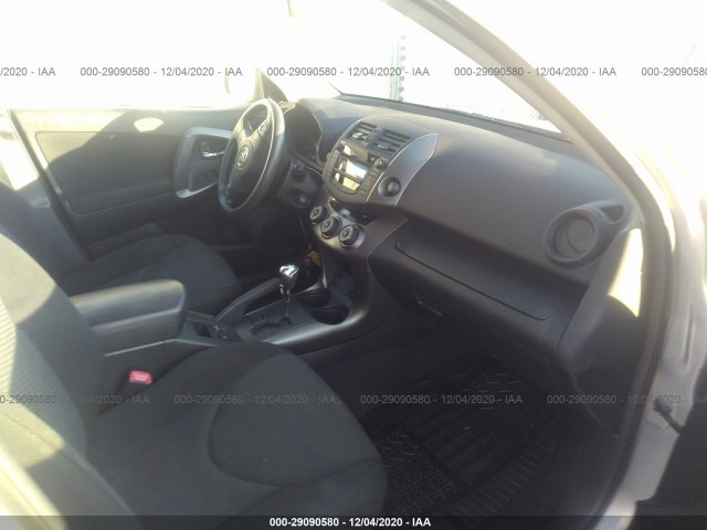 Photo 4 VIN: JTMRK4DV3B5099921 - TOYOTA RAV4 