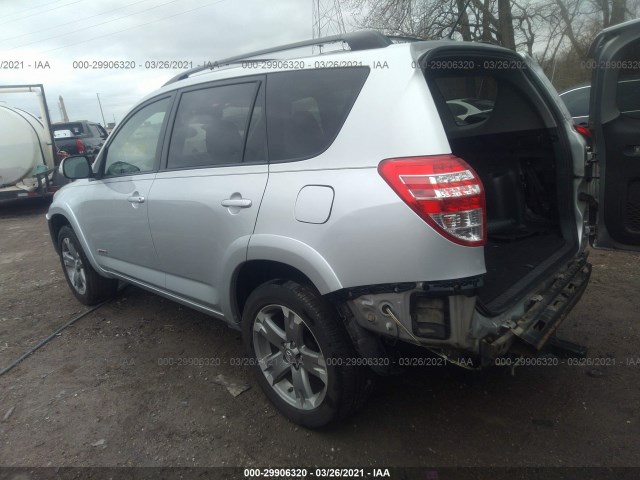 Photo 2 VIN: JTMRK4DV3B5104440 - TOYOTA RAV4 