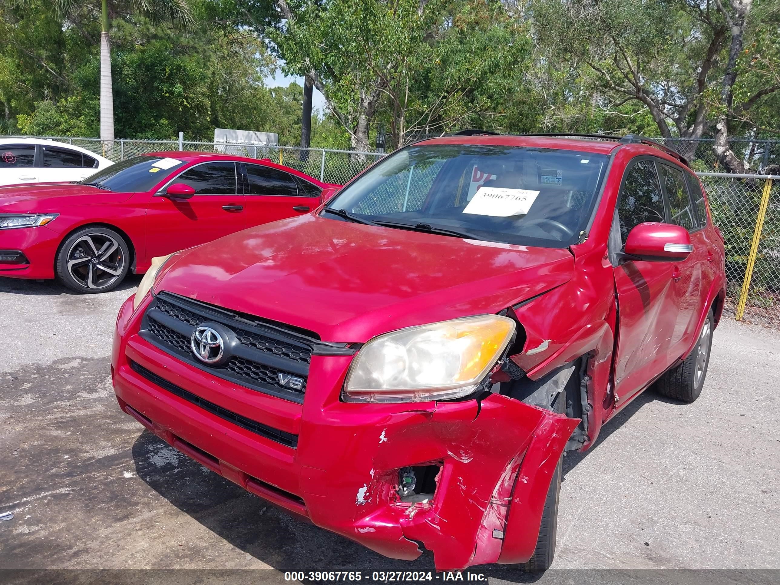 Photo 1 VIN: JTMRK4DV5A5089339 - TOYOTA RAV 4 