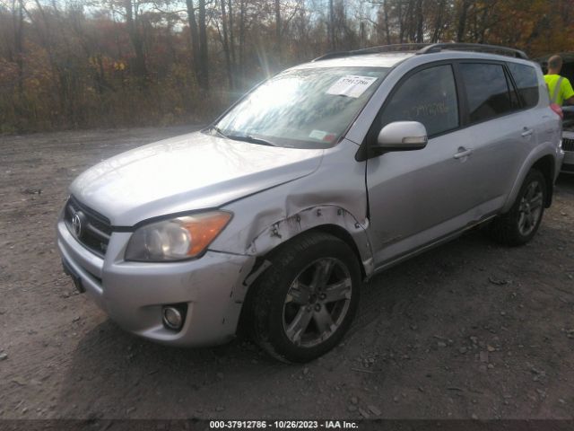 Photo 1 VIN: JTMRK4DV5A5095562 - TOYOTA RAV4 