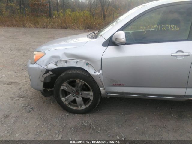 Photo 5 VIN: JTMRK4DV5A5095562 - TOYOTA RAV4 