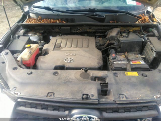 Photo 9 VIN: JTMRK4DV5A5095562 - TOYOTA RAV4 