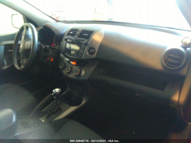 Photo 4 VIN: JTMRK4DV7B5103582 - TOYOTA RAV4 