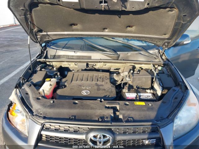 Photo 9 VIN: JTMRK4DV8A5092381 - TOYOTA RAV4 