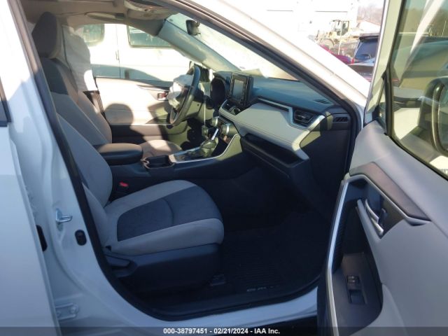 Photo 4 VIN: JTMRWRFV0LD068387 - TOYOTA RAV4 