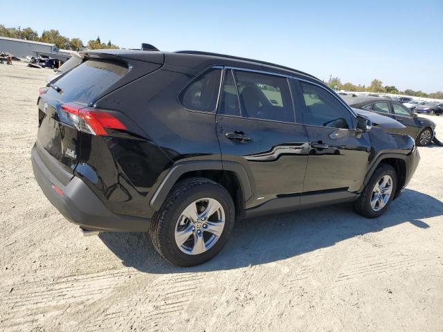 Photo 2 VIN: JTMRWRFV3RD242994 - TOYOTA RAV4 XLE 