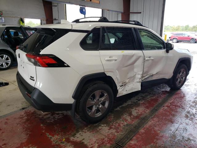 Photo 2 VIN: JTMRWRFV4RD240705 - TOYOTA RAV4 XLE 