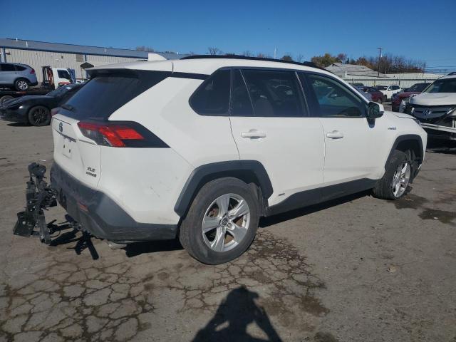 Photo 2 VIN: JTMRWRFV8KD011756 - TOYOTA RAV4 XLE 