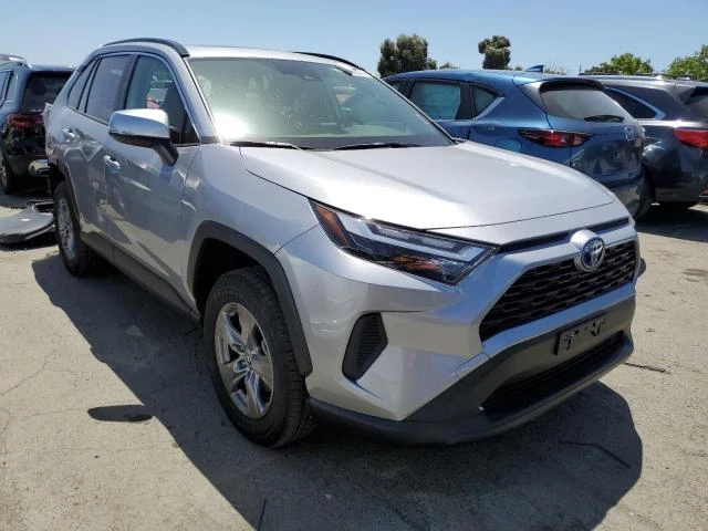 Photo 3 VIN: JTMRWRFV8RD230002 - TOYOTA RAV4 XLE 