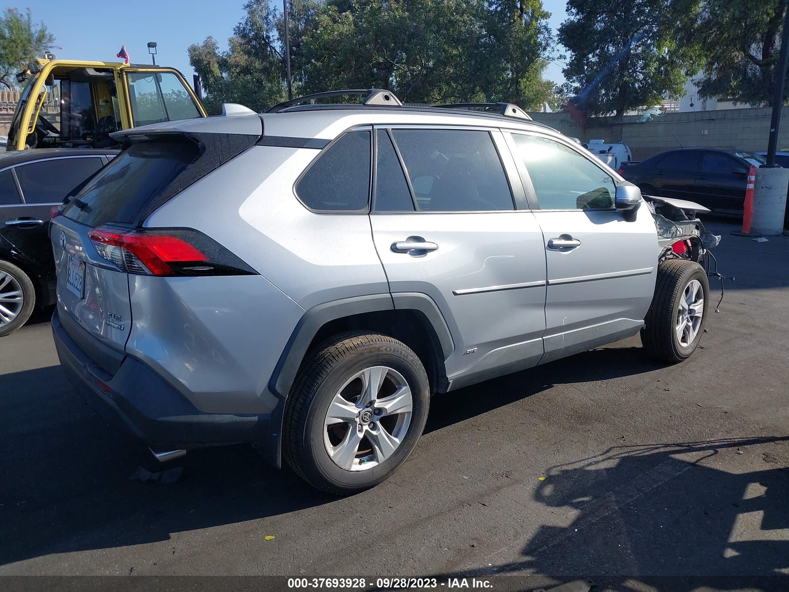 Photo 3 VIN: JTMRWRFVXKD037534 - TOYOTA RAV 4 