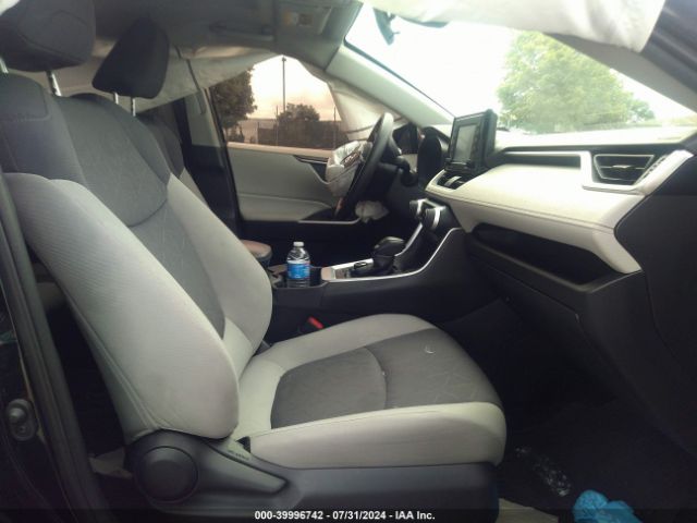 Photo 4 VIN: JTMRWRFVXMD133571 - TOYOTA RAV4 