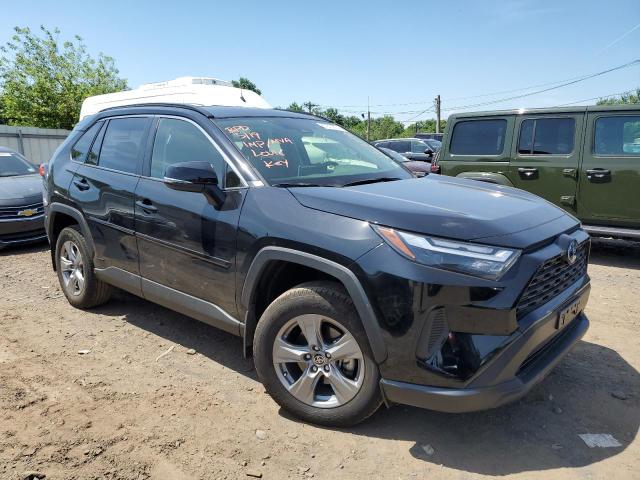 Photo 3 VIN: JTMRWRFVXPD187814 - TOYOTA RAV4 XLE 