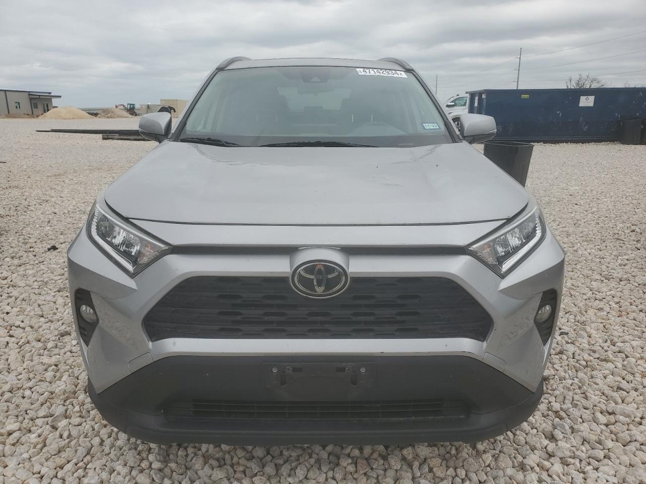 Photo 4 VIN: JTMW1RFV2KJ003879 - TOYOTA RAV 4 