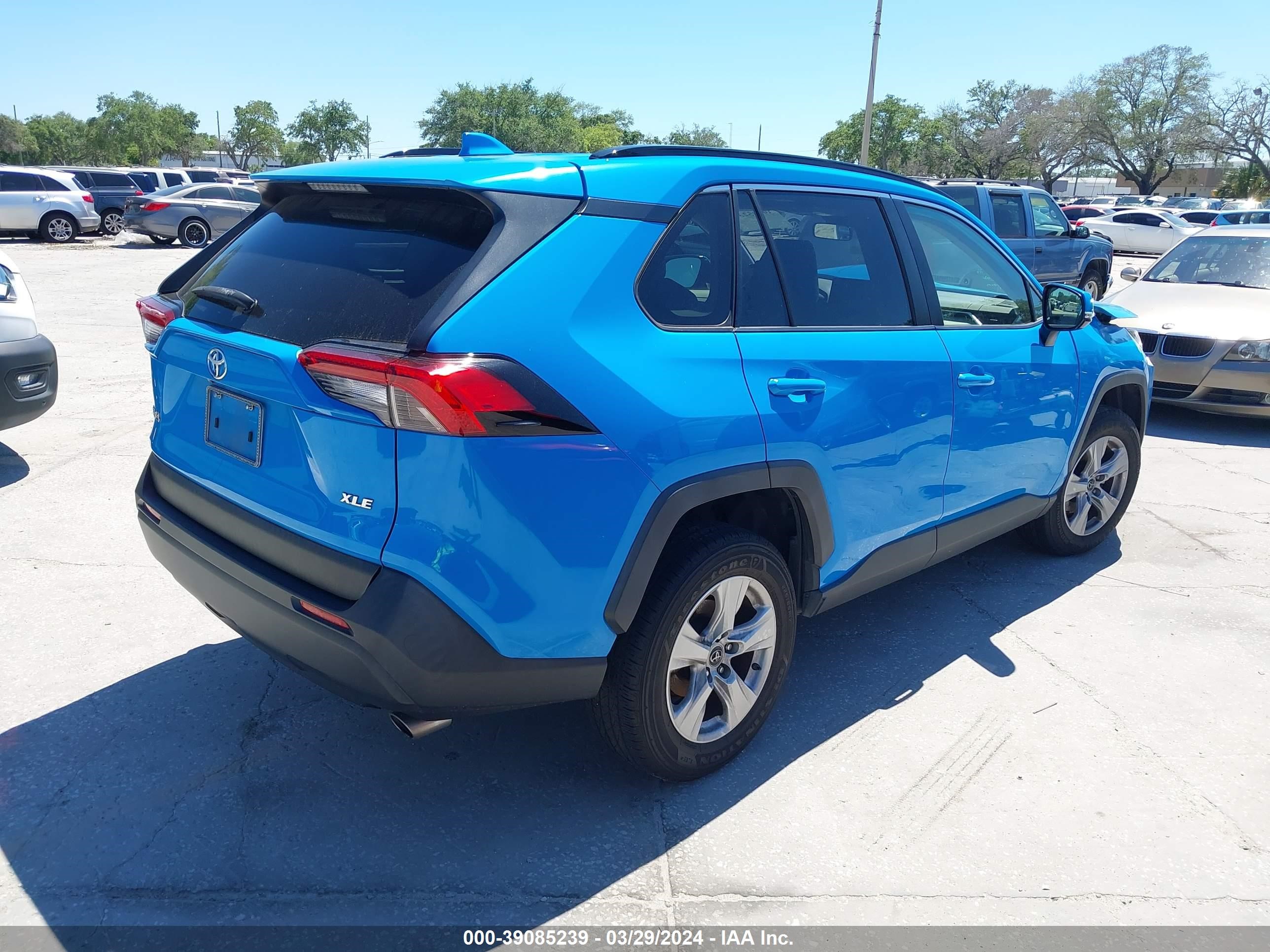 Photo 3 VIN: JTMW1RFV3KD031625 - TOYOTA RAV 4 