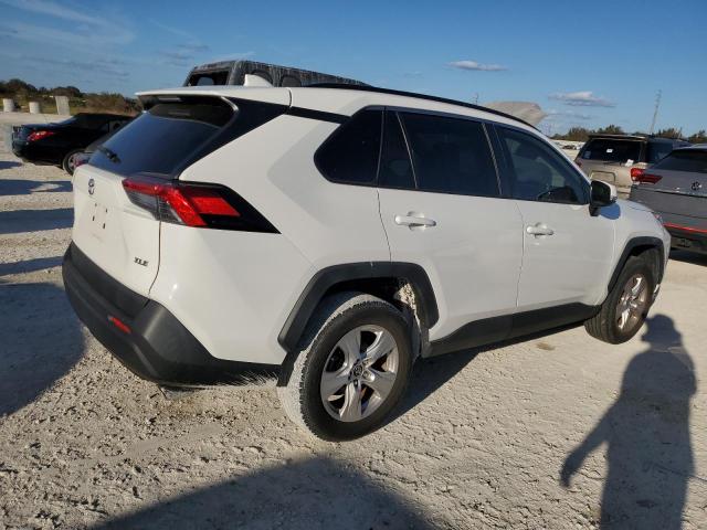 Photo 2 VIN: JTMW1RFV3KD513219 - TOYOTA RAV4 XLE 