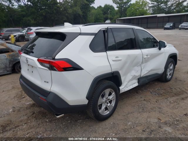 Photo 3 VIN: JTMW1RFV3KJ016592 - TOYOTA RAV4 