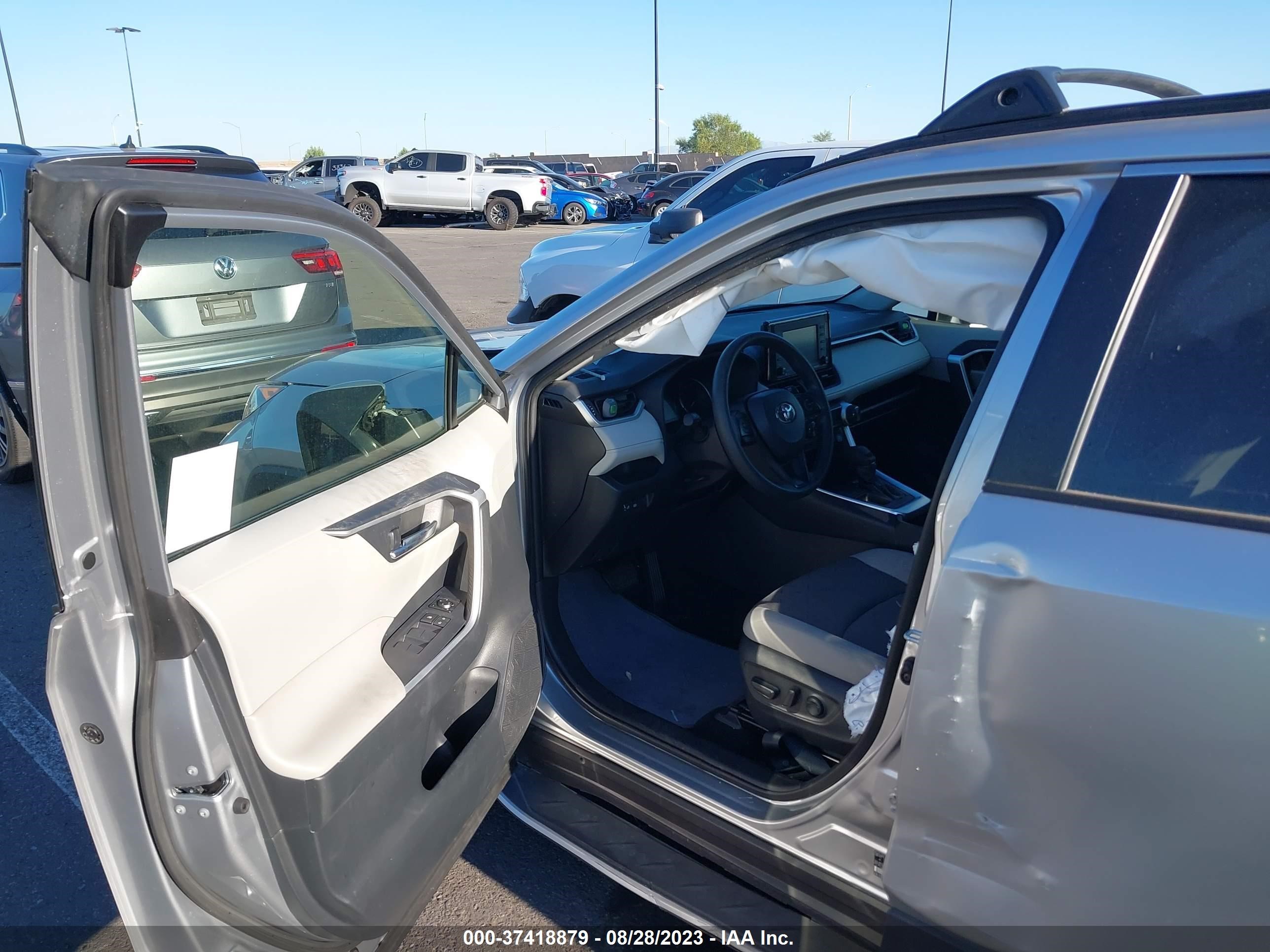 Photo 4 VIN: JTMW1RFV3LJ017338 - TOYOTA RAV 4 