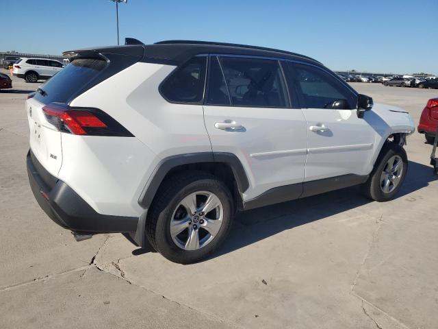 Photo 2 VIN: JTMW1RFV5LD058861 - TOYOTA RAV4 XLE 