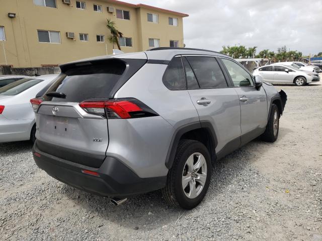 Photo 3 VIN: JTMW1RFV6MD068865 - TOYOTA RAV4 XLE 