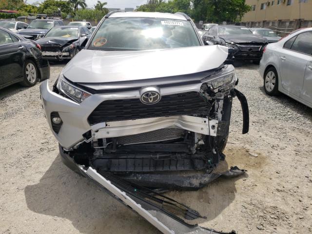 Photo 8 VIN: JTMW1RFV6MD068865 - TOYOTA RAV4 XLE 