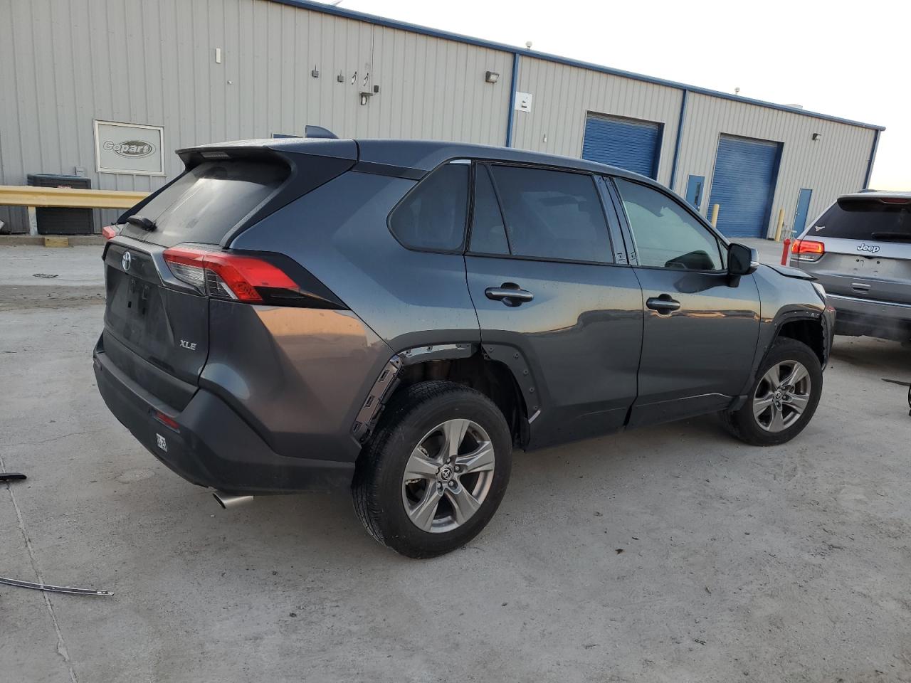 Photo 2 VIN: JTMW1RFV6PD105076 - TOYOTA RAV 4 