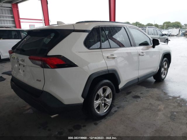 Photo 3 VIN: JTMW1RFV7KJ015803 - TOYOTA RAV4 