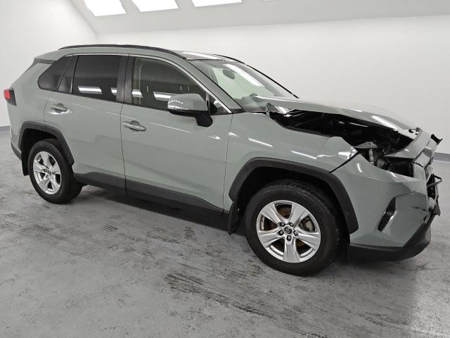 Photo 3 VIN: JTMW1RFV9KD030009 - TOYOTA RAV4 XLE 