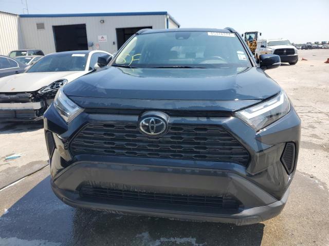 Photo 4 VIN: JTMW1RFV9PD099645 - TOYOTA RAV4 XLE 