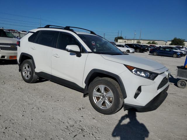 Photo 3 VIN: JTMW1RFVXKD035056 - TOYOTA RAV4 XLE 