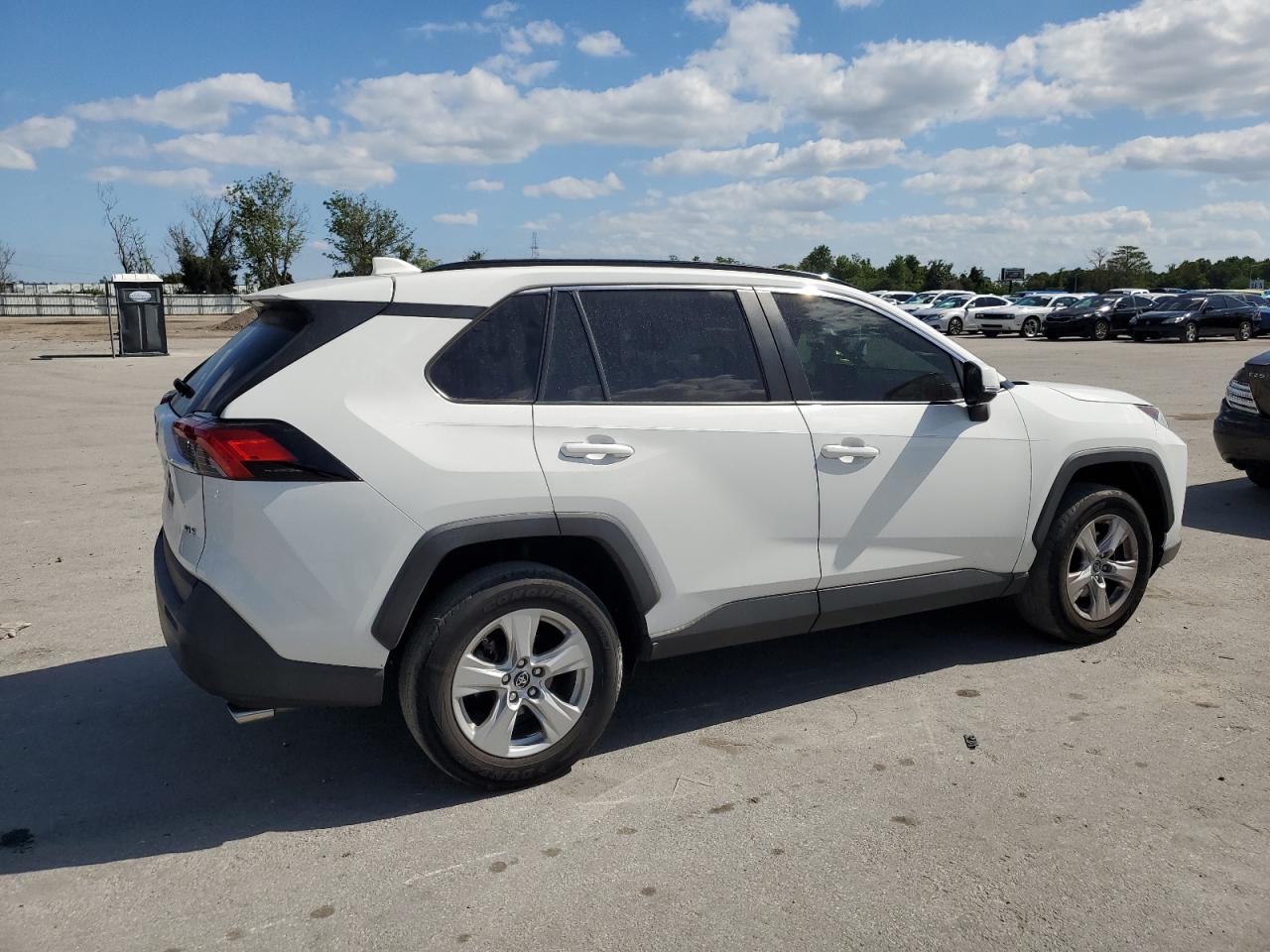 Photo 2 VIN: JTMW1RFVXKD504100 - TOYOTA RAV 4 