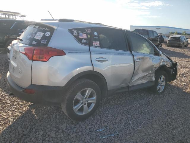 Photo 2 VIN: JTMWFREV0DD003853 - TOYOTA RAV4 XLE 