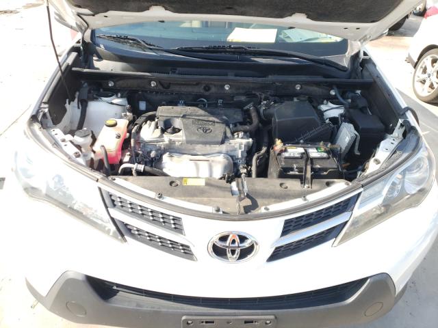 Photo 6 VIN: JTMWFREV0DD015601 - TOYOTA RAV4 XLE 