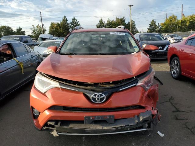 Photo 4 VIN: JTMWFREV0GJ077733 - TOYOTA RAV4 XLE 