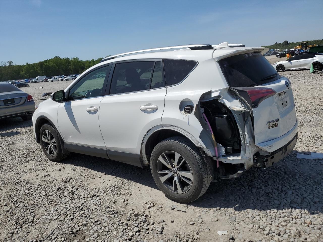 Photo 1 VIN: JTMWFREV0HD101898 - TOYOTA RAV 4 